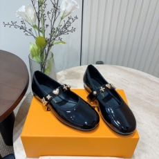 Louis Vuitton Flat Shoes